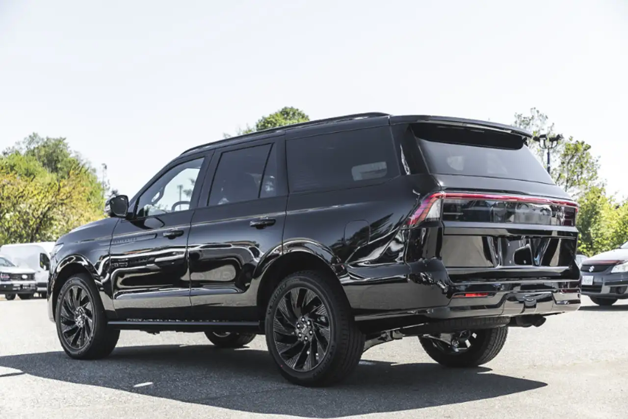 Lincoln Navigator снимка Lincoln Navigator