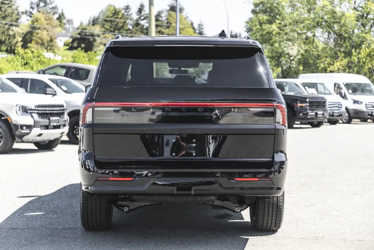 Lincoln Navigator снимка Lincoln Navigator