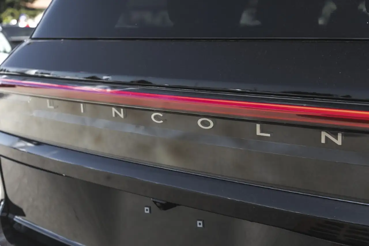 Lincoln Navigator снимка Lincoln Navigator