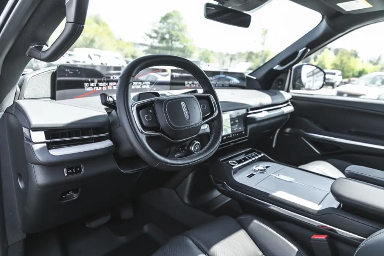 Lincoln Navigator снимка Lincoln Navigator