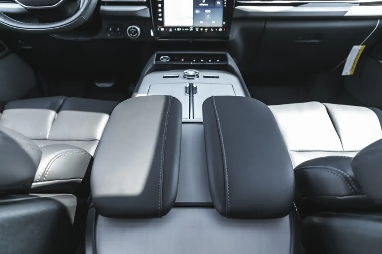Lincoln Navigator снимка Lincoln Navigator