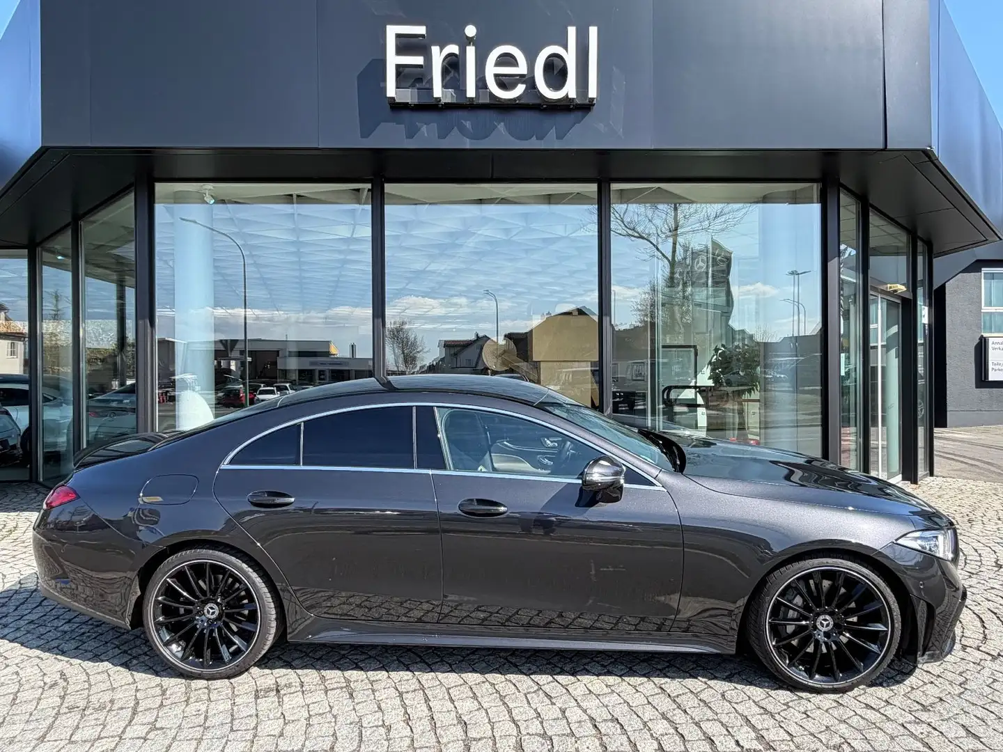 Mercedes-Benz CLS 400 d 4M AMG, Multibeam, 360, Memory, Grau - 2