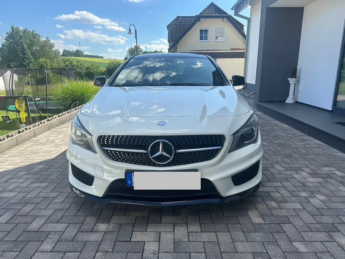 Mercedes-Benz CLA 220 CLA 220 CDI / d (117.303), AMG Line - Night Paket Weiß - 2