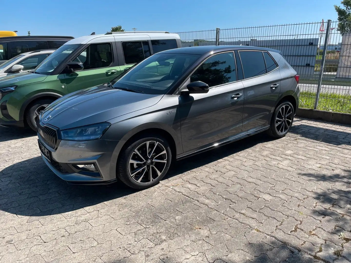 Skoda Fabia Monte Carlo AHK ACC GV5 SHZ 17 Grau - 1