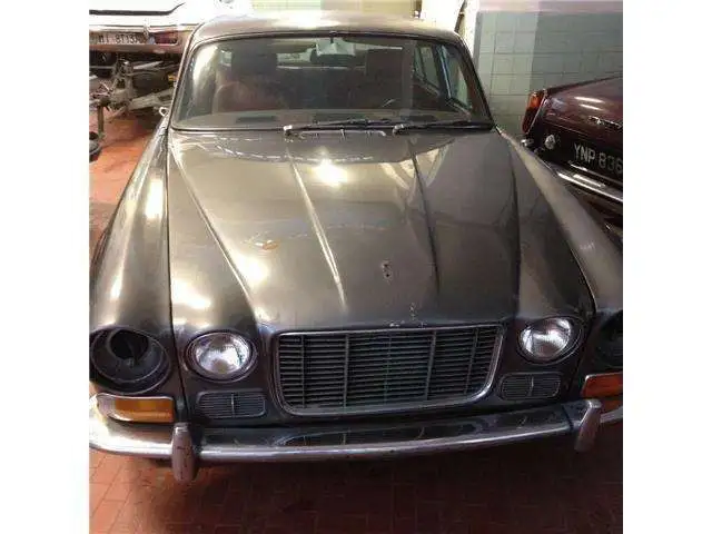 Jaguar XJ6 Ottima base per un restauro
