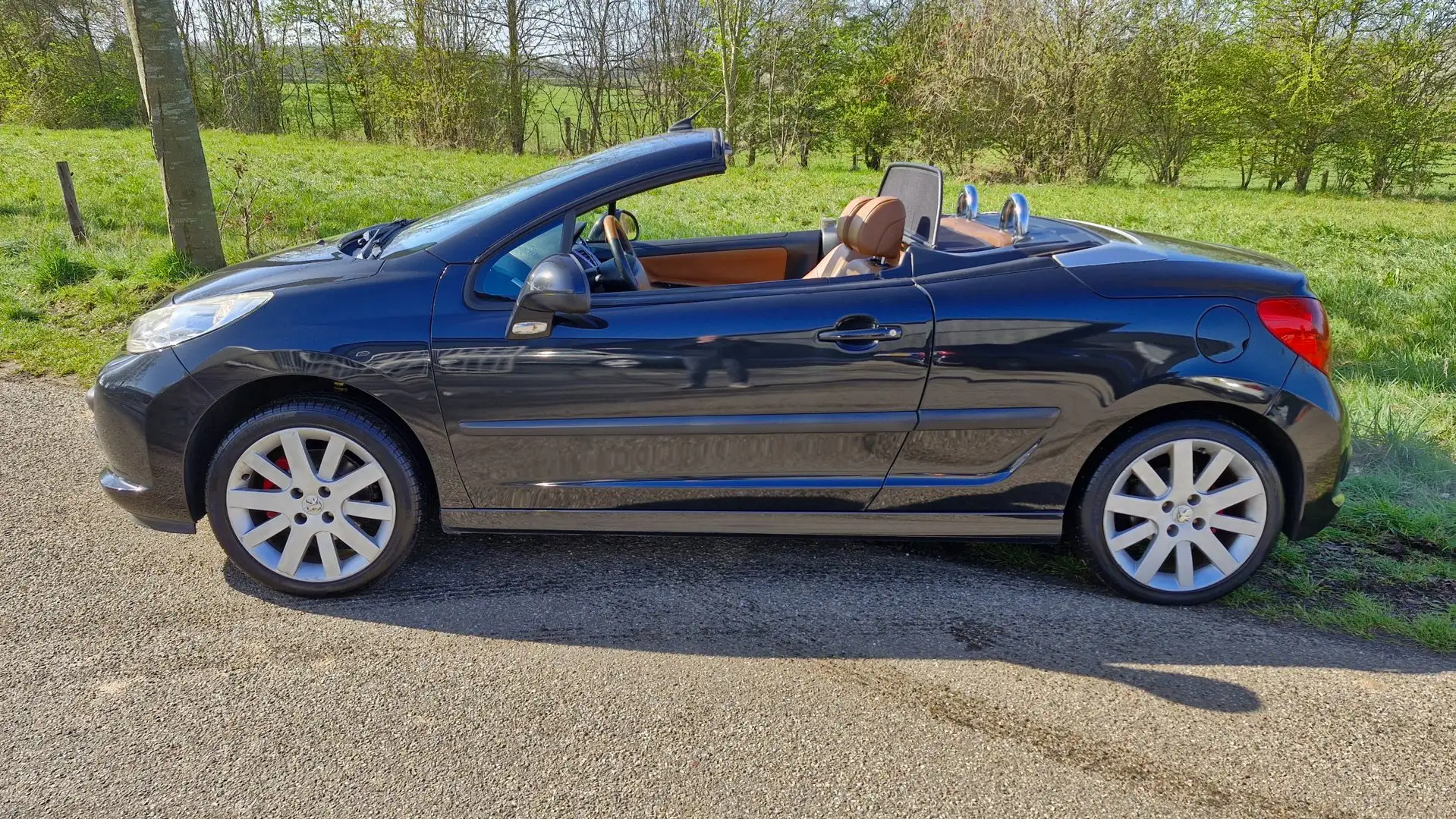 Peugeot 207 CC 1.6 VTi Féline Automaat 120PK | Rijklaarprijs | Negro - 2