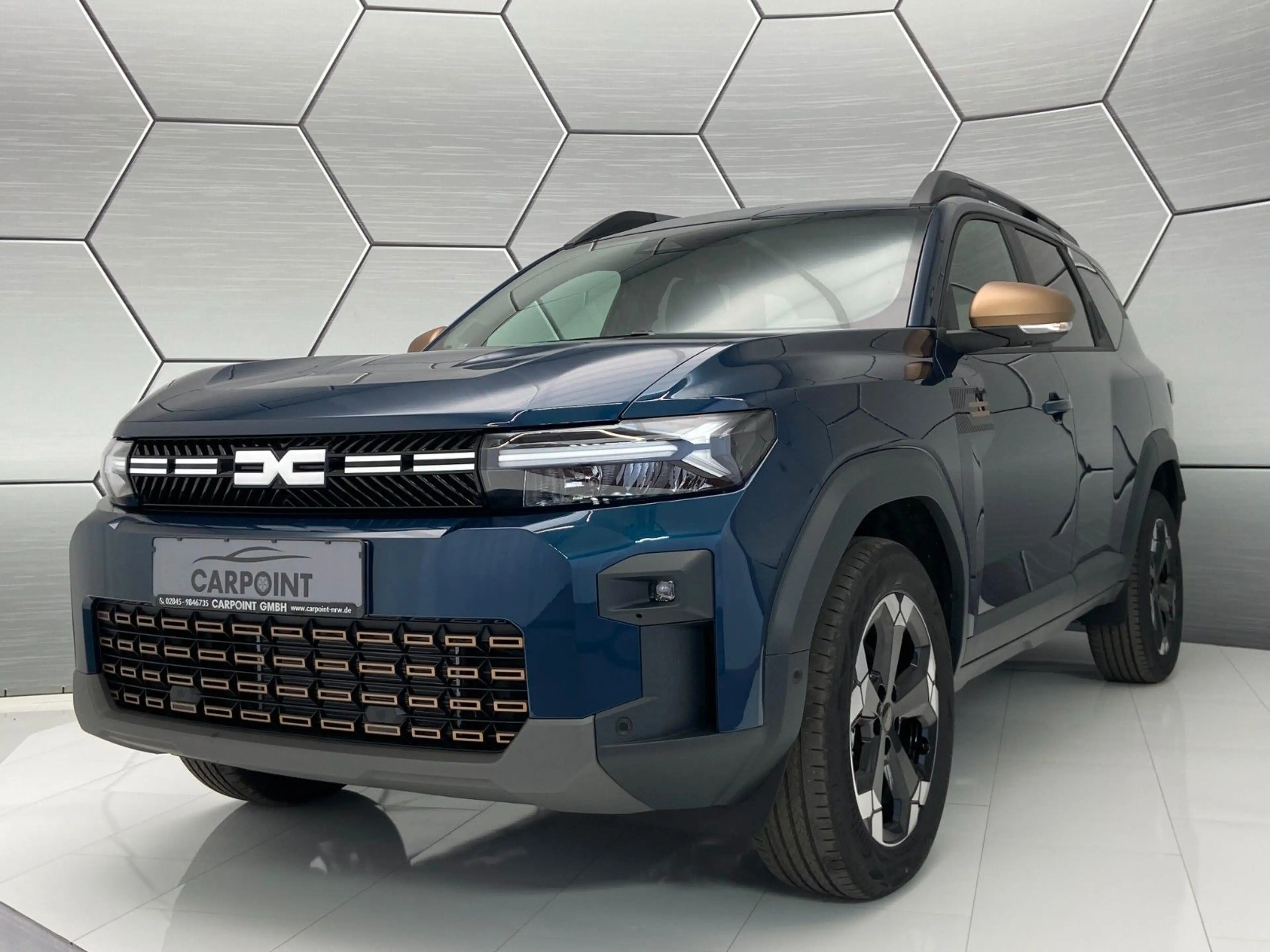 Dacia Bigster Extreme hybrid-G 150 4x4 City/Winter — photo 10