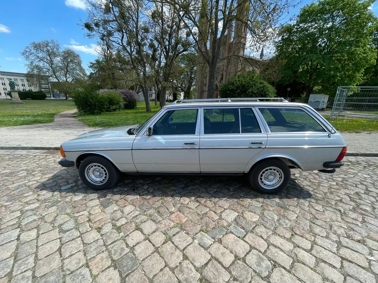 Mercedes-Benz 280