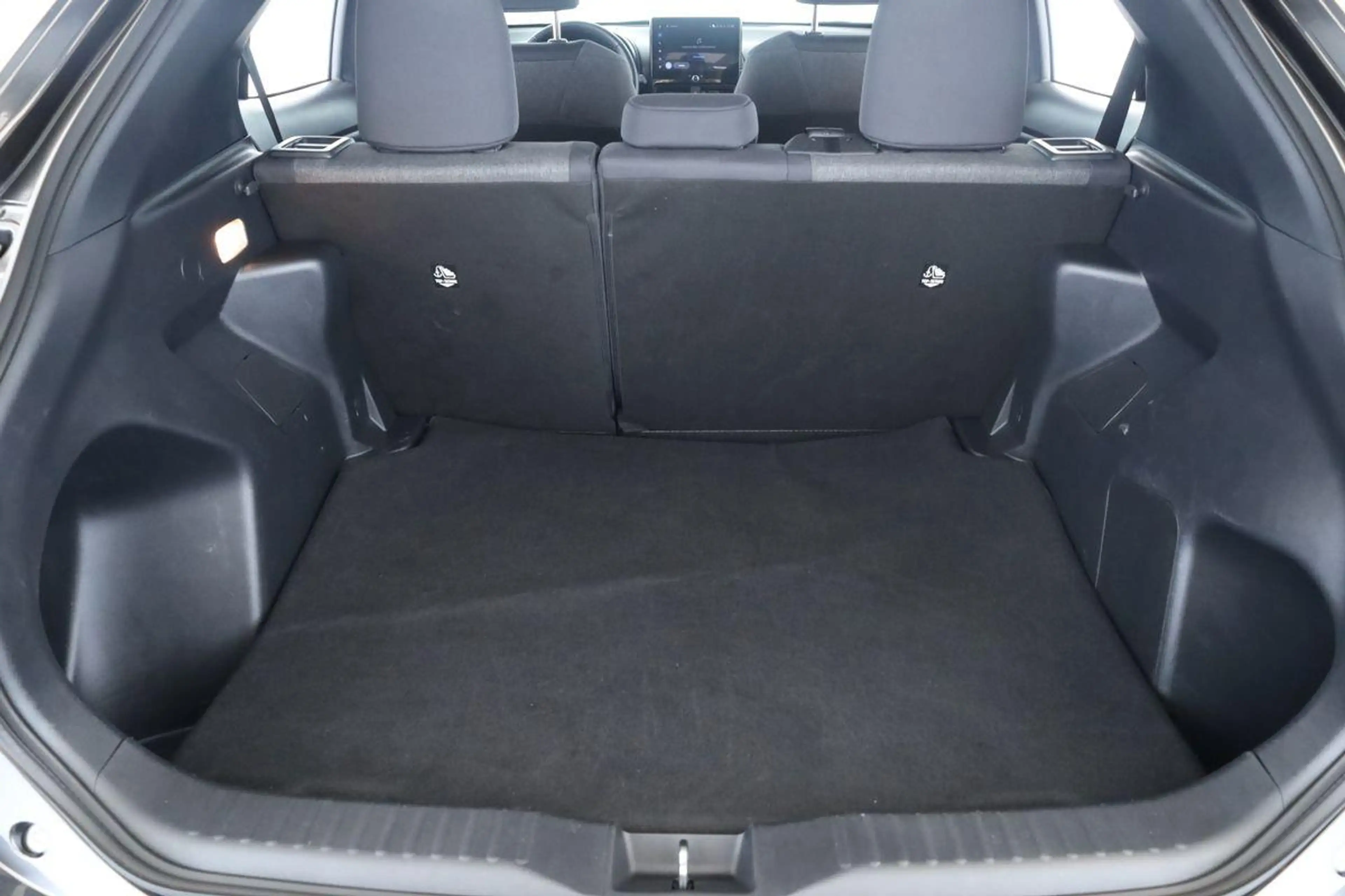 Toyota Yaris Cross Hybrid Teamplayer LED Nav SitzHZ Kam — photo 11