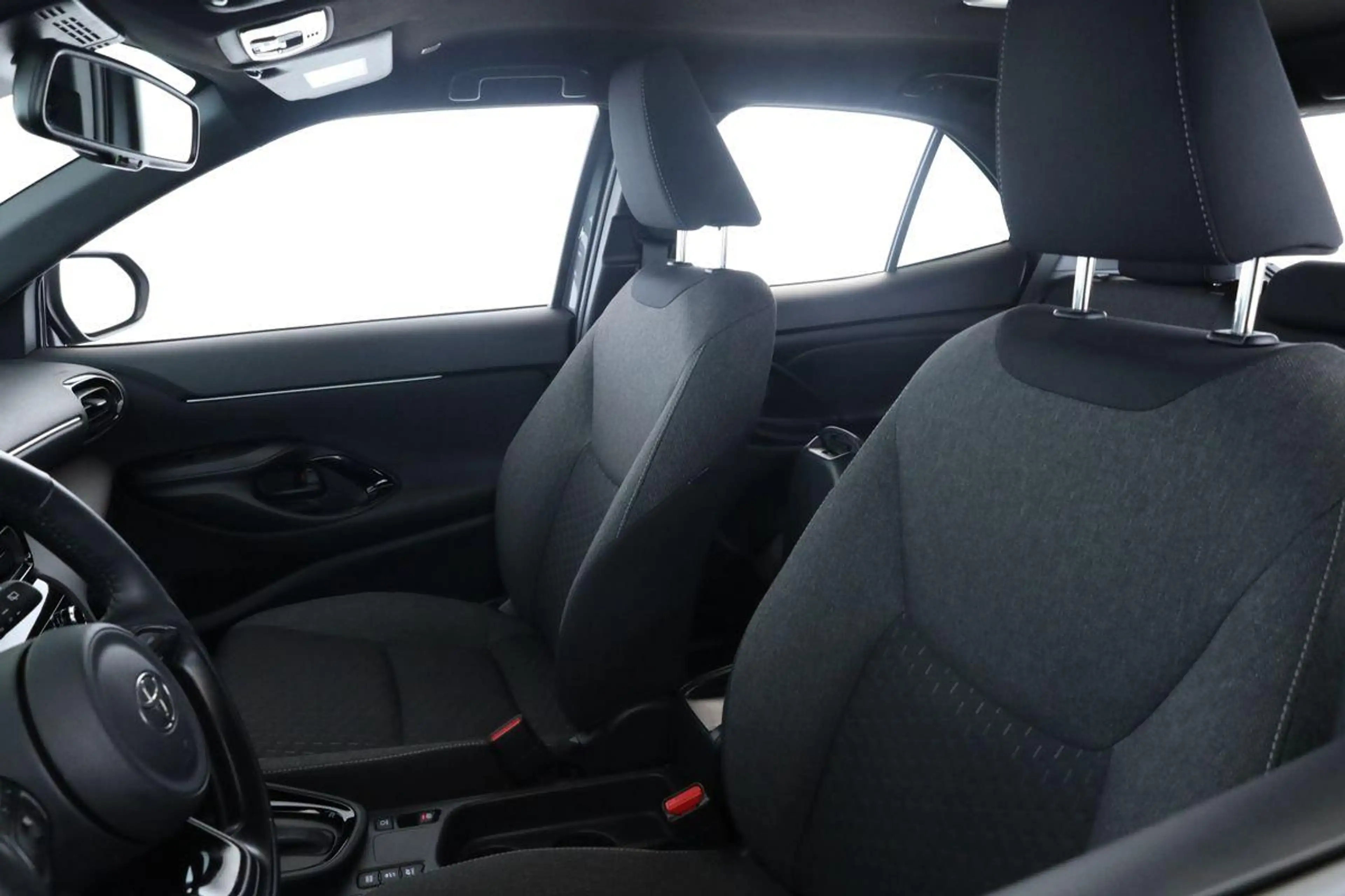 Toyota Yaris Cross Hybrid Teamplayer LED Nav SitzHZ Kam — photo 10