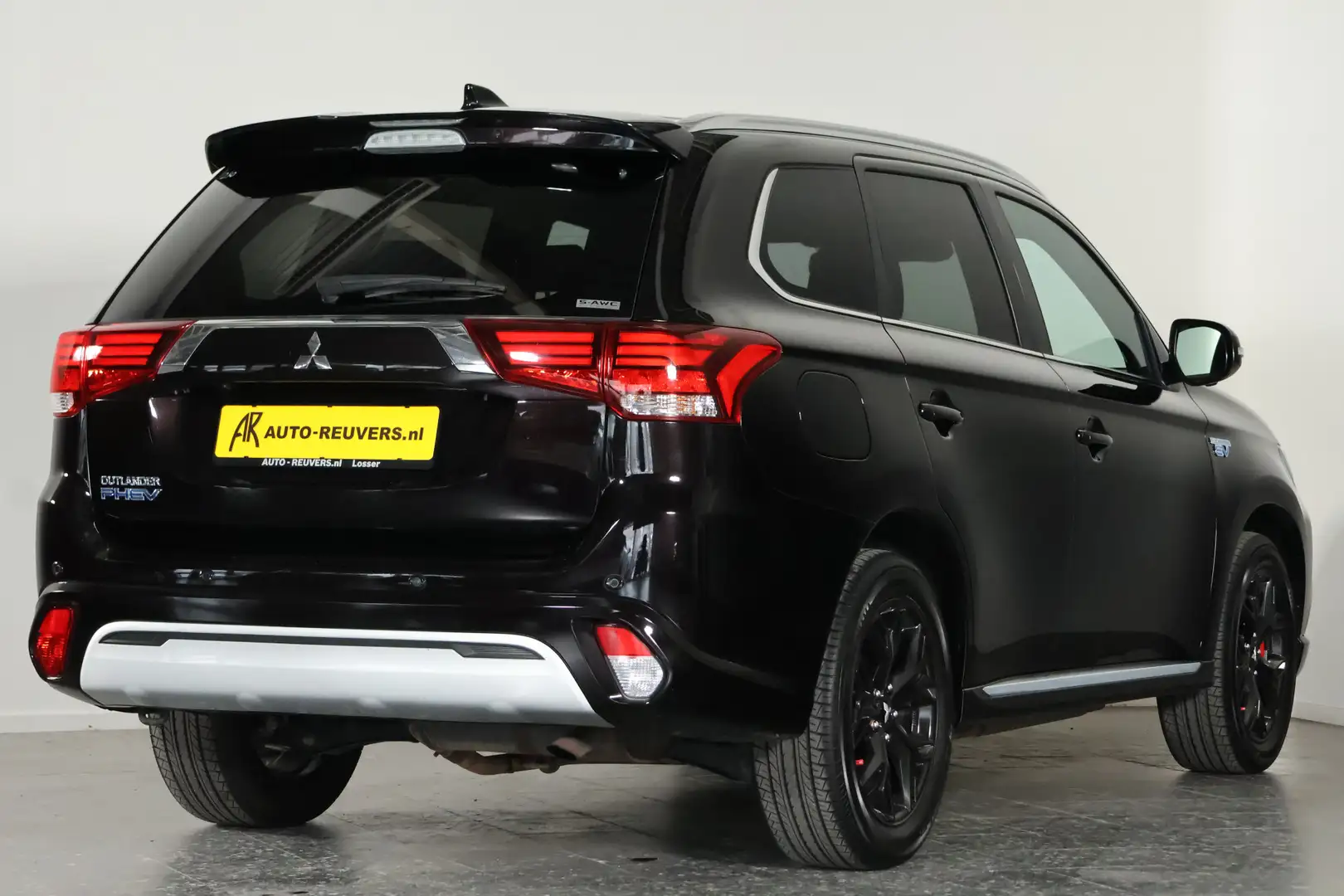 Mitsubishi Eclipse Cross 2.4 PHEV Intense+ Panorama / Opendak / Leder / Nav Noir - 2