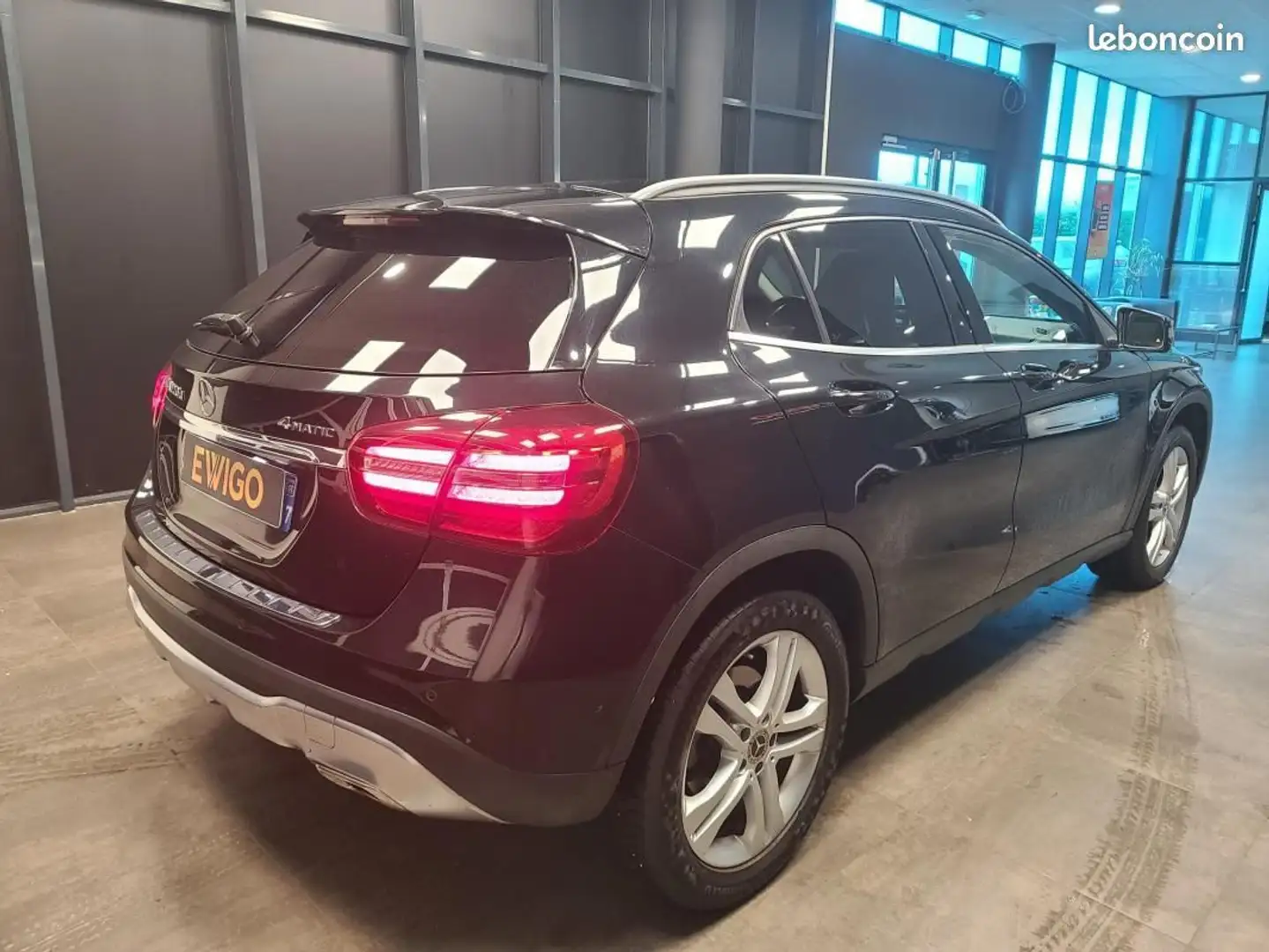 Mercedes-Benz GLA 220 Classe Mercedes 220 d 177ch Sensation 4Matic 7G-DC Siyah - 2