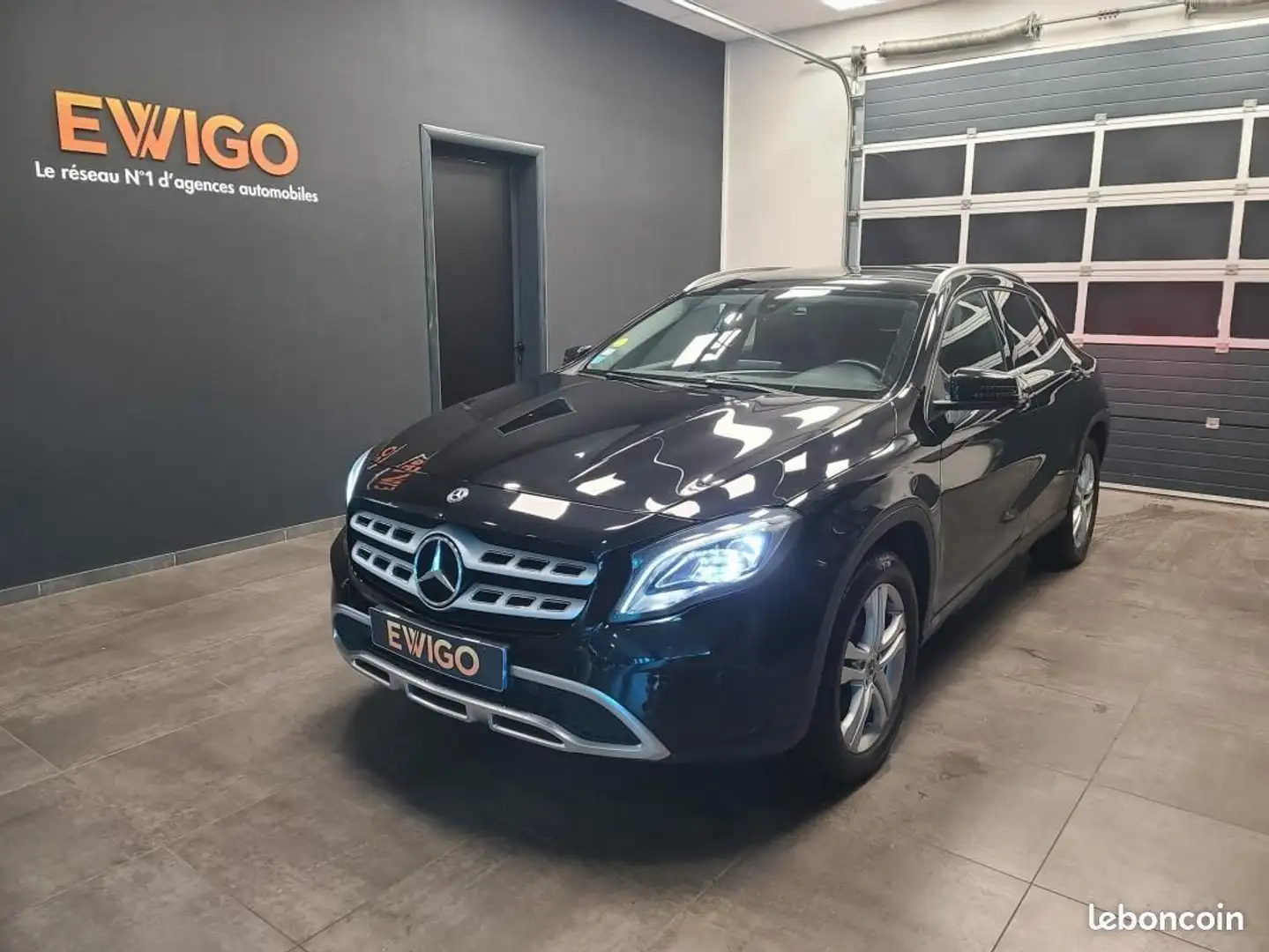 Mercedes-Benz GLA 220 Classe Mercedes 220 d 177ch Sensation 4Matic 7G-DC Siyah - 1