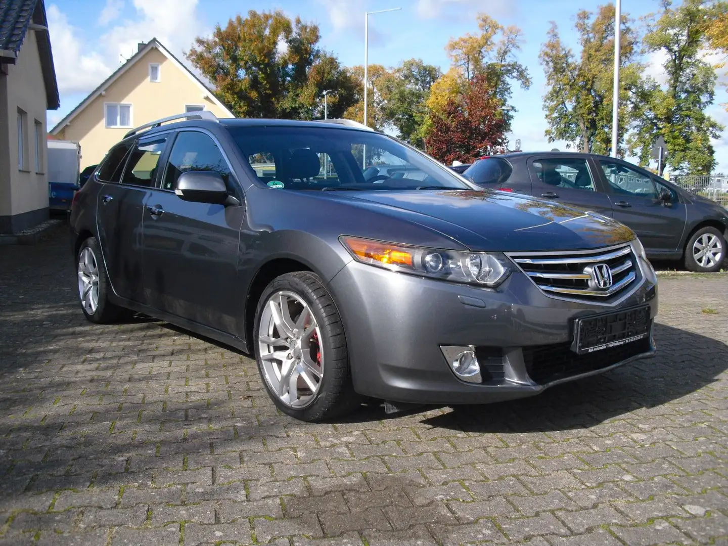Honda Accord Tourer 2.0*Elektr.Heckklappe*Ahk. Grau - 2