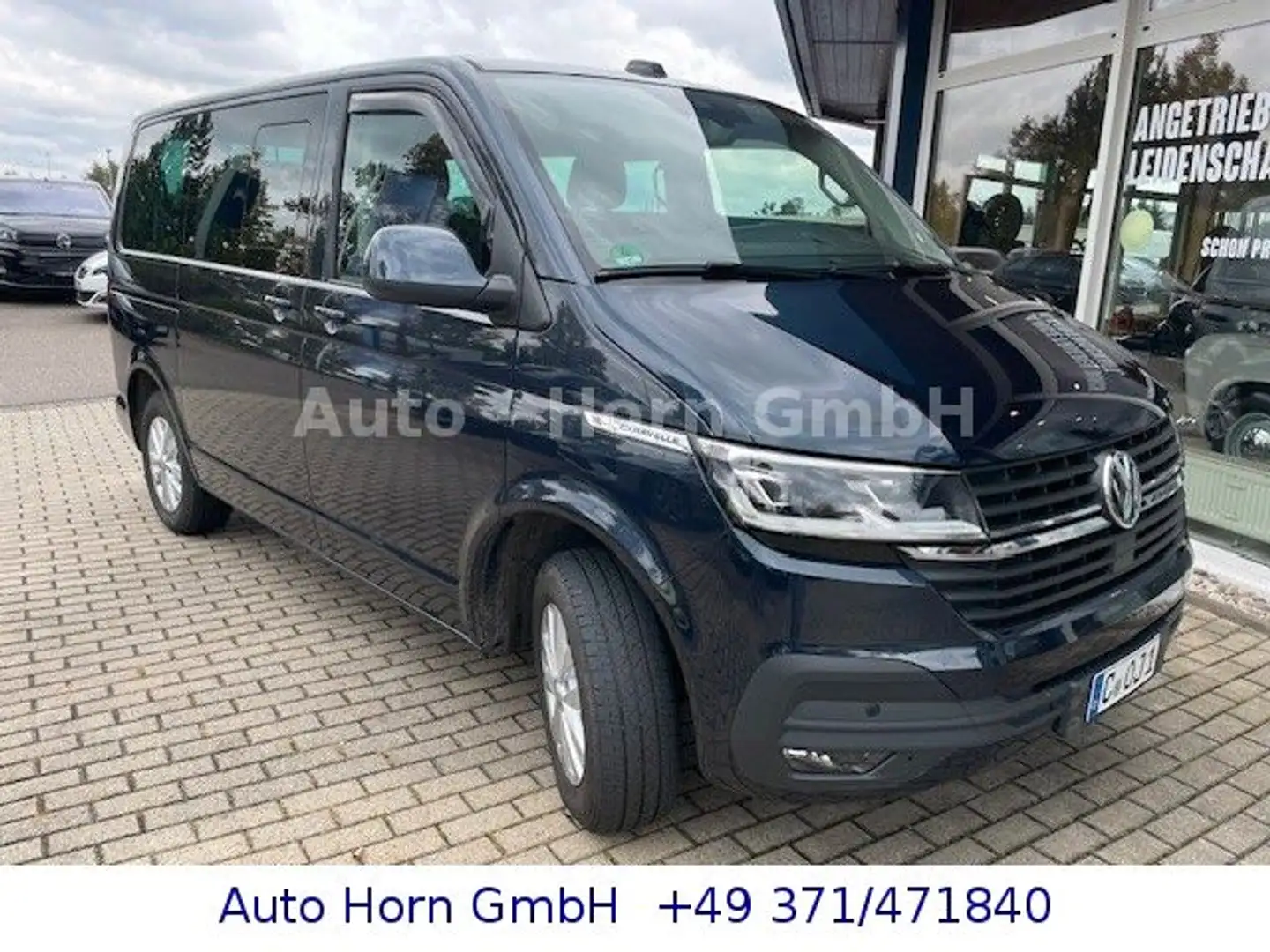 Volkswagen T6 Caravelle 2,0 TDi Bleu - 1