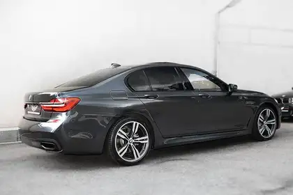 Annonce voiture d'occasion BMW 740 - CARADIZE