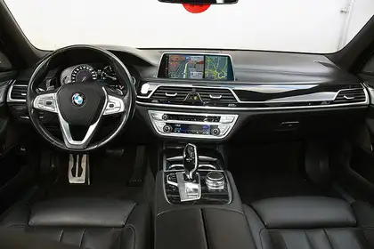 Annonce voiture d'occasion BMW 740 - CARADIZE
