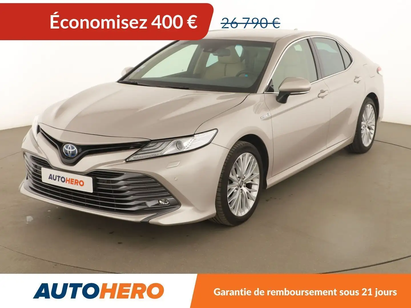 Toyota Camry 2.5 Hybrid 2WD Design Beige - 1