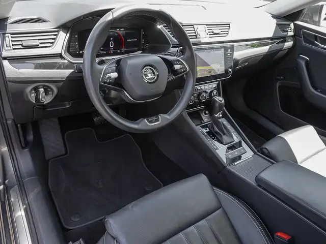 Skoda Superb view 10