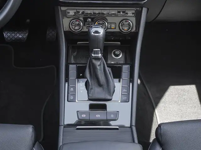 Skoda Superb view 15