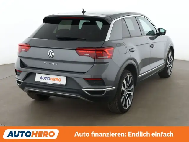 Volkswagen T-Roc view 6