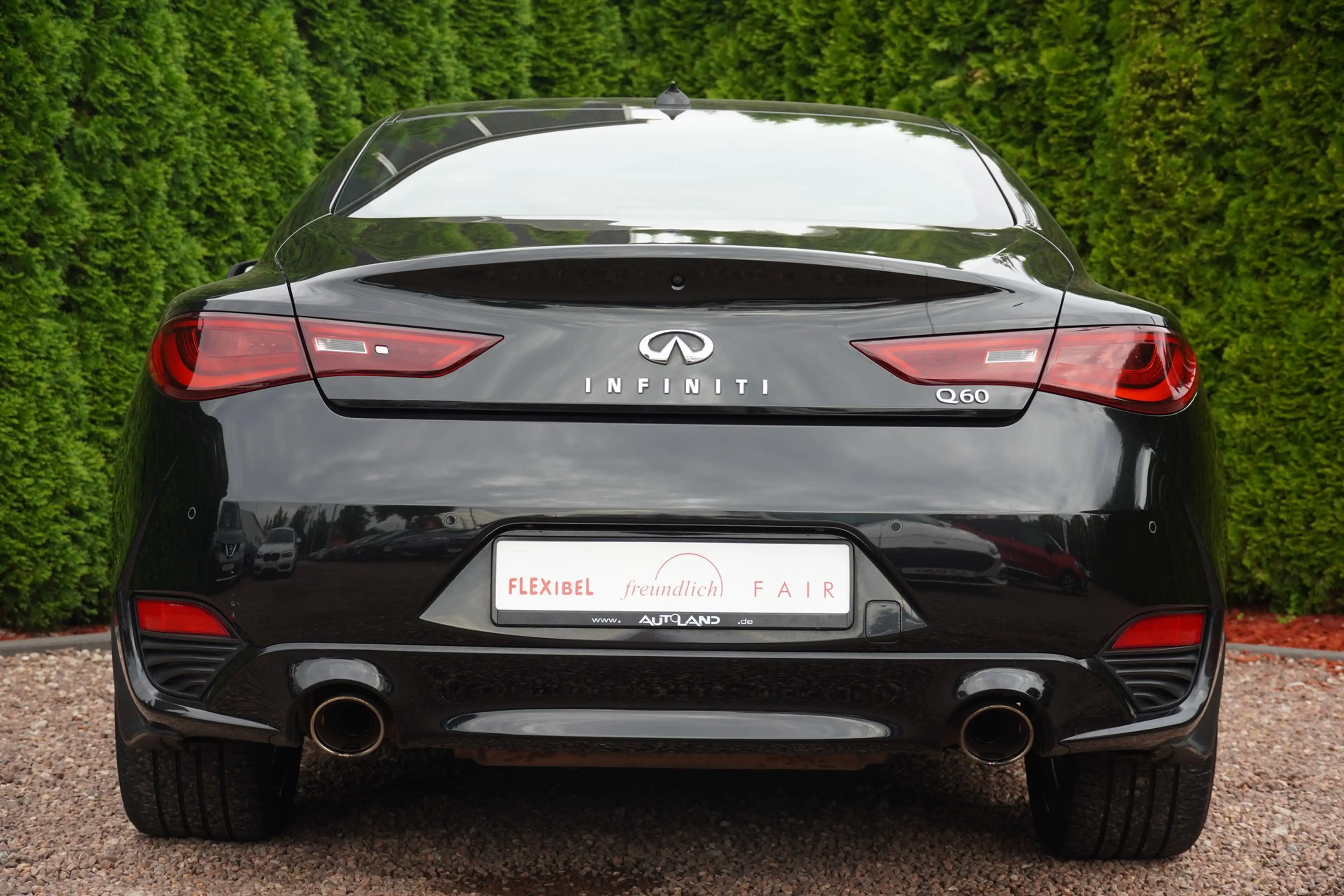Infiniti Q60 Coupe 2.0 Aut. LED Navi 360° Sitzheizung DAB — photo 6
