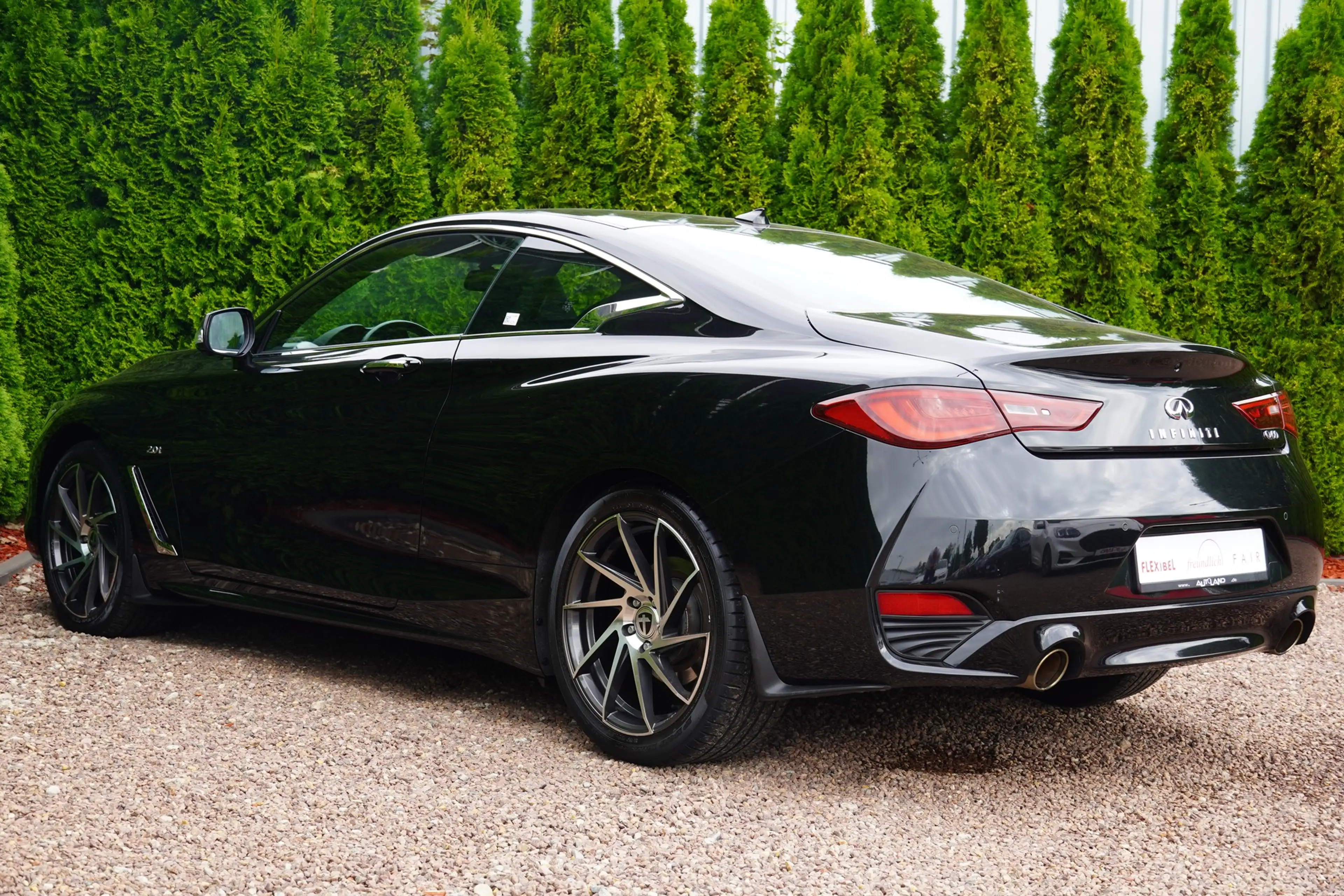 Infiniti Q60 Coupe 2.0 Aut. LED Navi 360° Sitzheizung DAB — photo 7