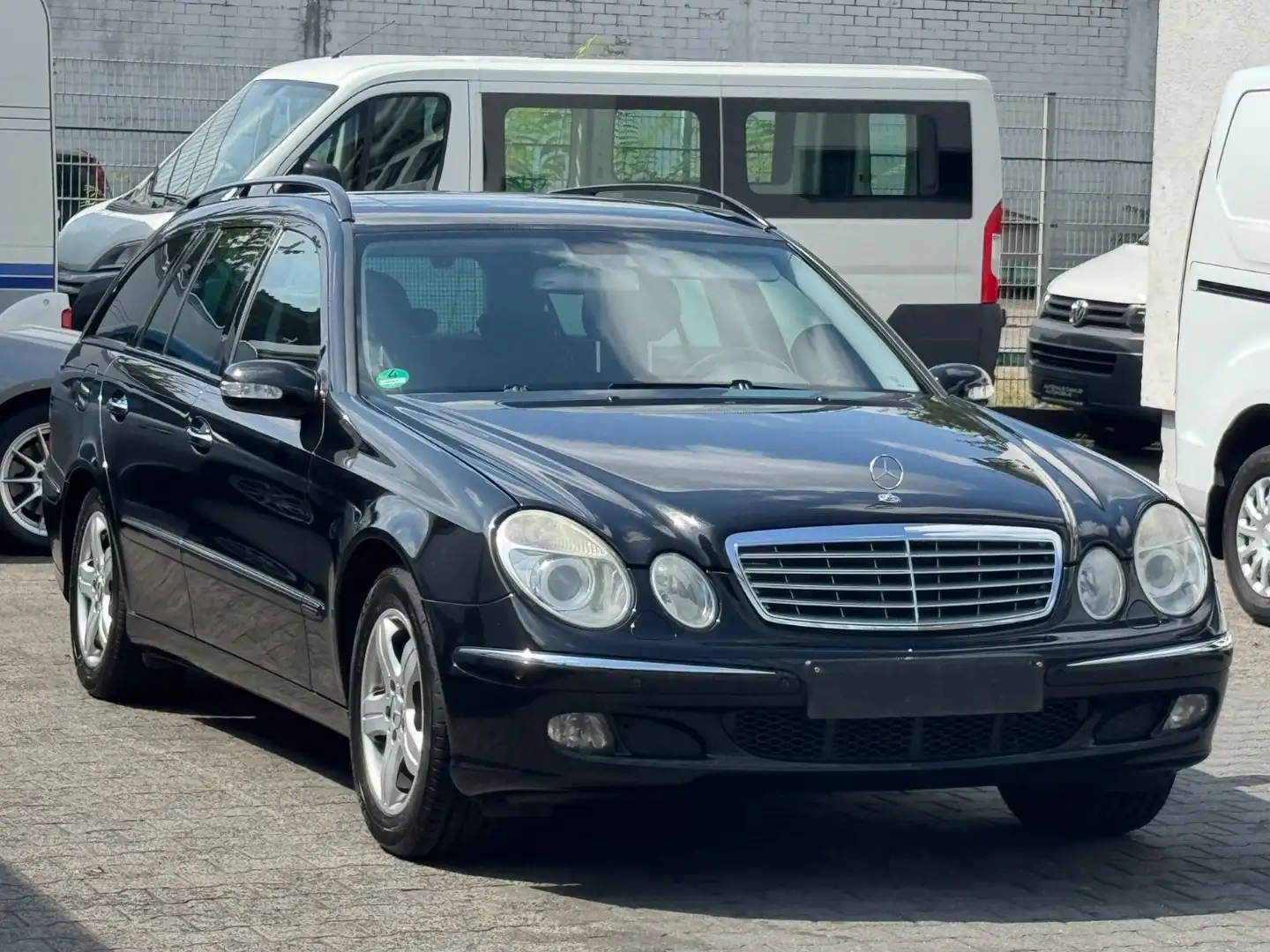 Mercedes-Benz E 280 T Elegance Automatik Xenon GSD Schwarz - 2