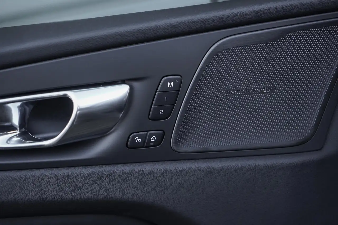 Volvo XC60 2026 — фото 15