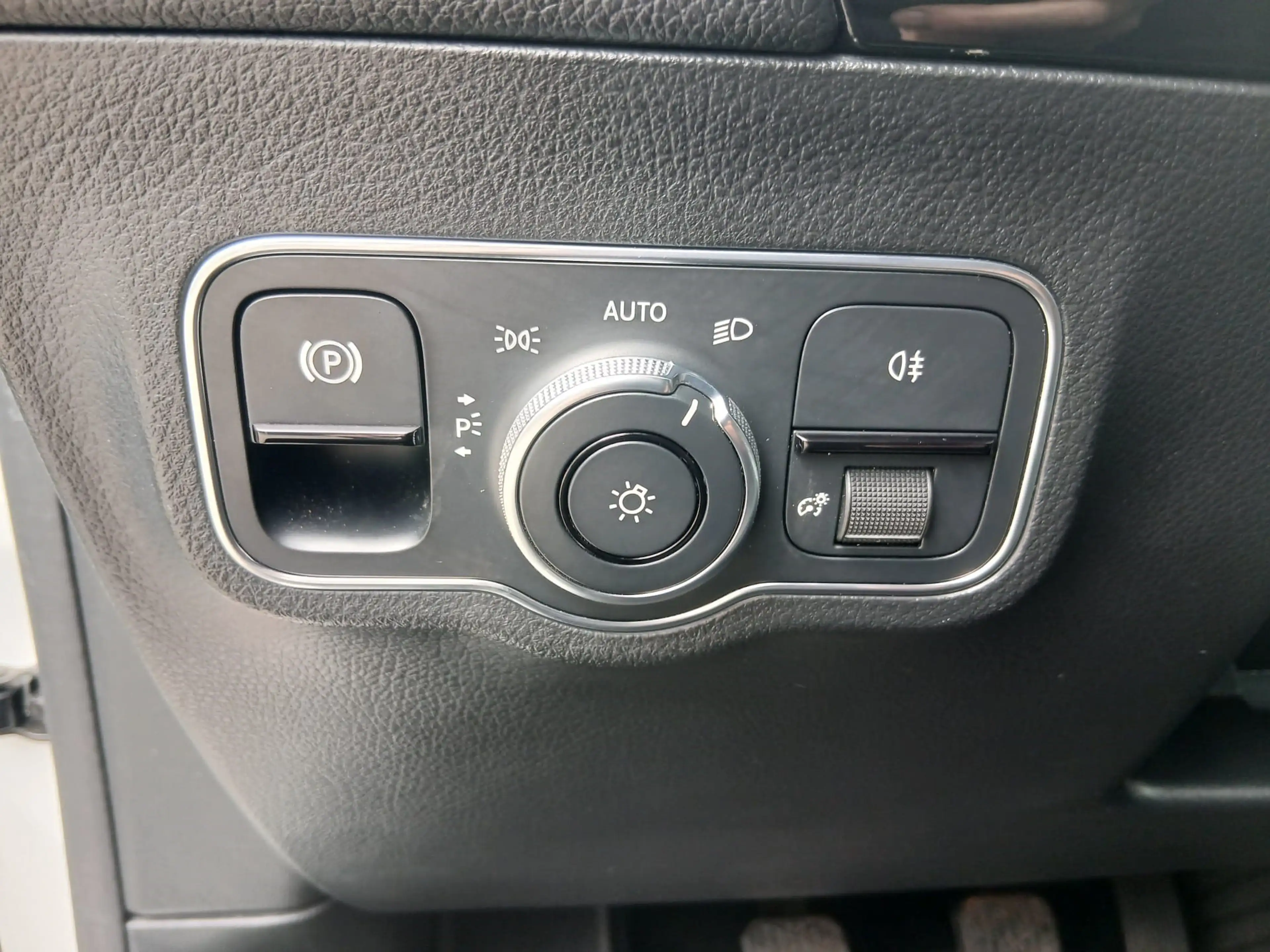 Mercedes-Benz B 180 Style — photo 15
