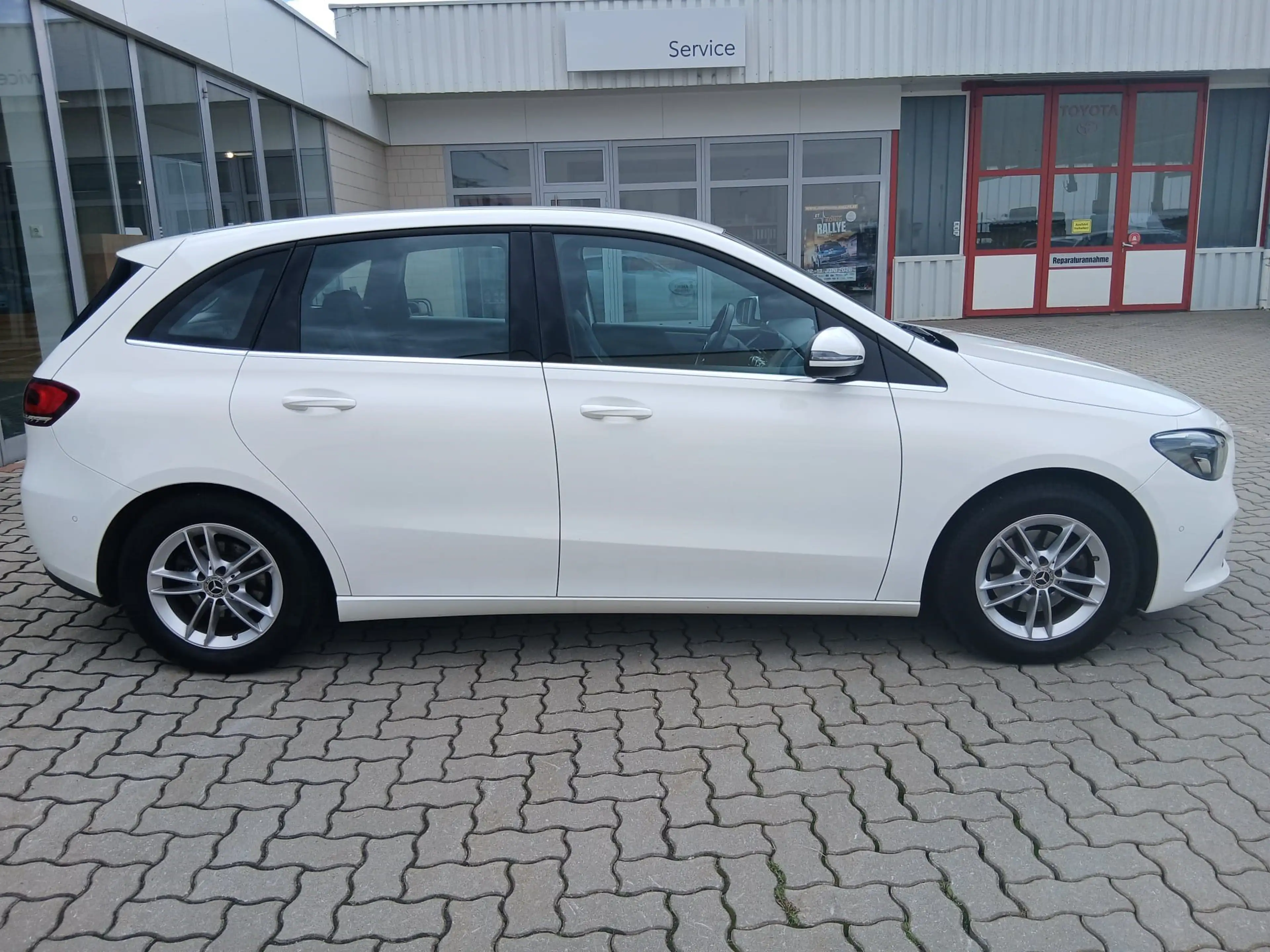 Mercedes-Benz B 180 Style — photo 6