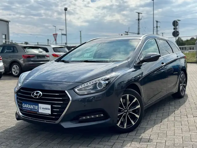 Hyundai i40 cw 2.0 Style Aut.*Navi*Kamera*Shzg*Tempomat*