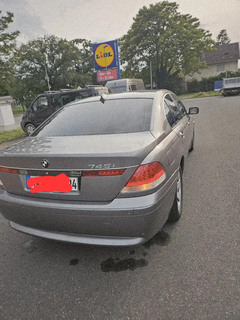 BMW 745 i A Executive - 1