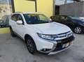 Mitsubishi Outlander 220 DI-D Motion 2WD 7 Plazas Blanco - thumbnail 3