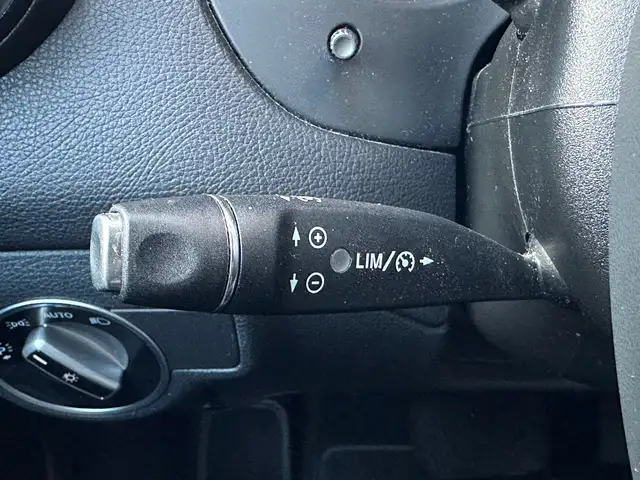 Mercedes-Benz Gla view 16