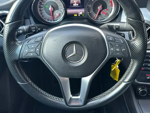 Mercedes-Benz Gla view 15