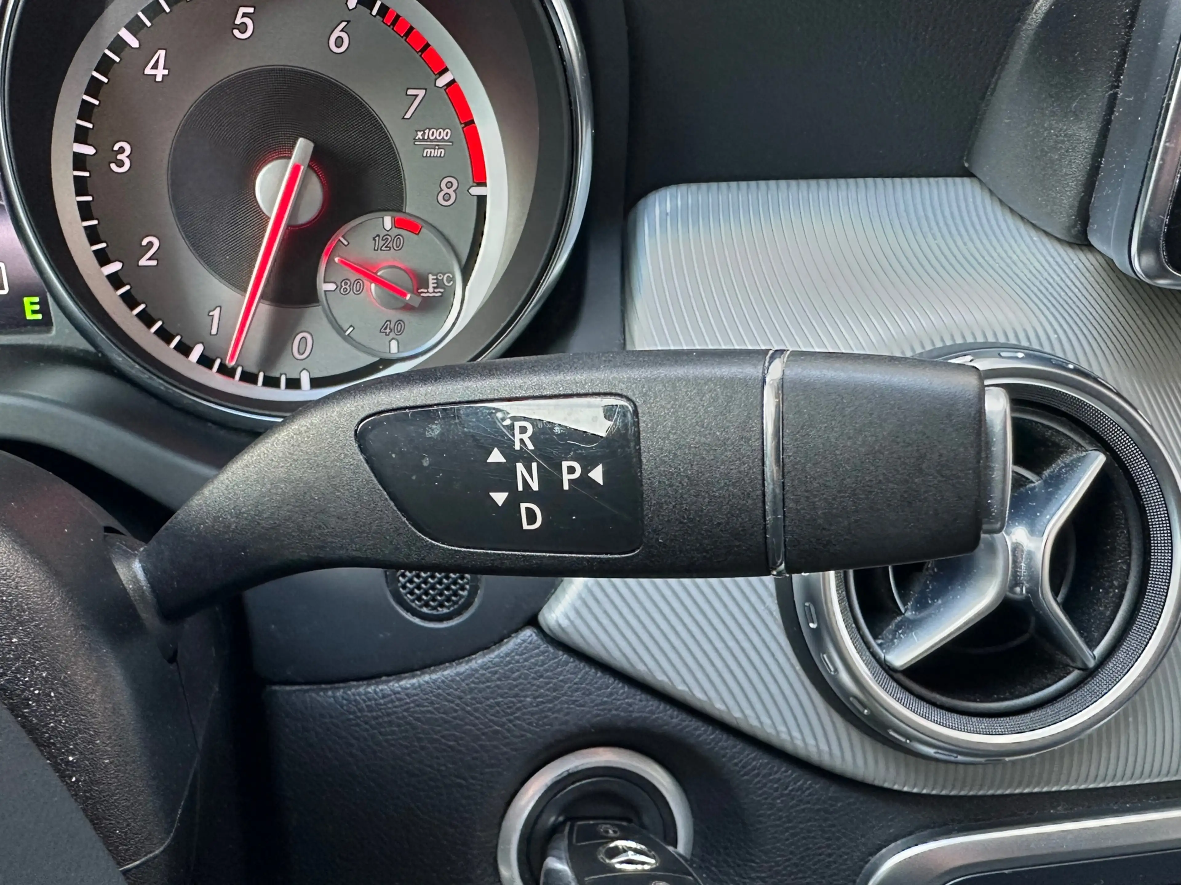 Mercedes-Benz GLA 200 Edition 1 Automaat Leer Navi Clima — photo 17