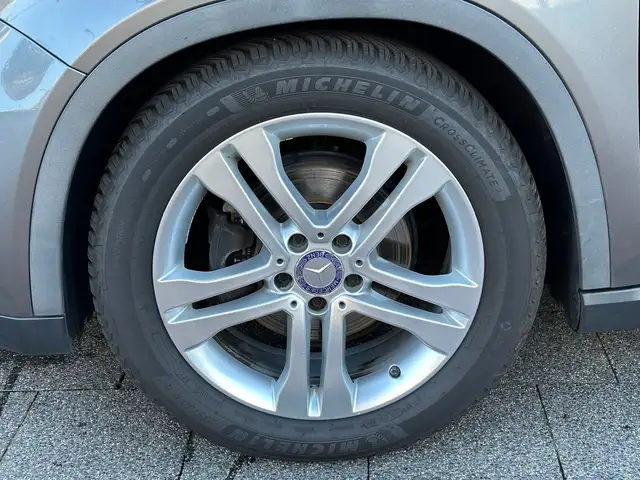 Mercedes-Benz Gla view 7