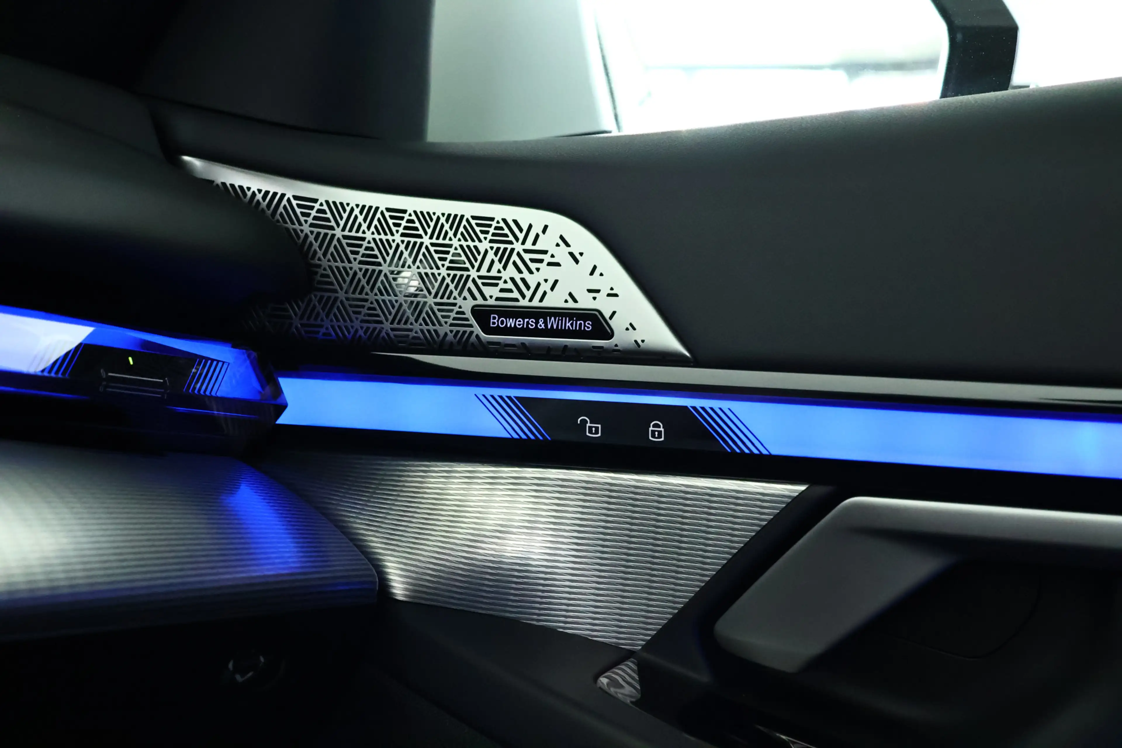 BMW i5 eDrive40 M Sport 84 kWh Panorama / HUD / ACC / Car — photo 26