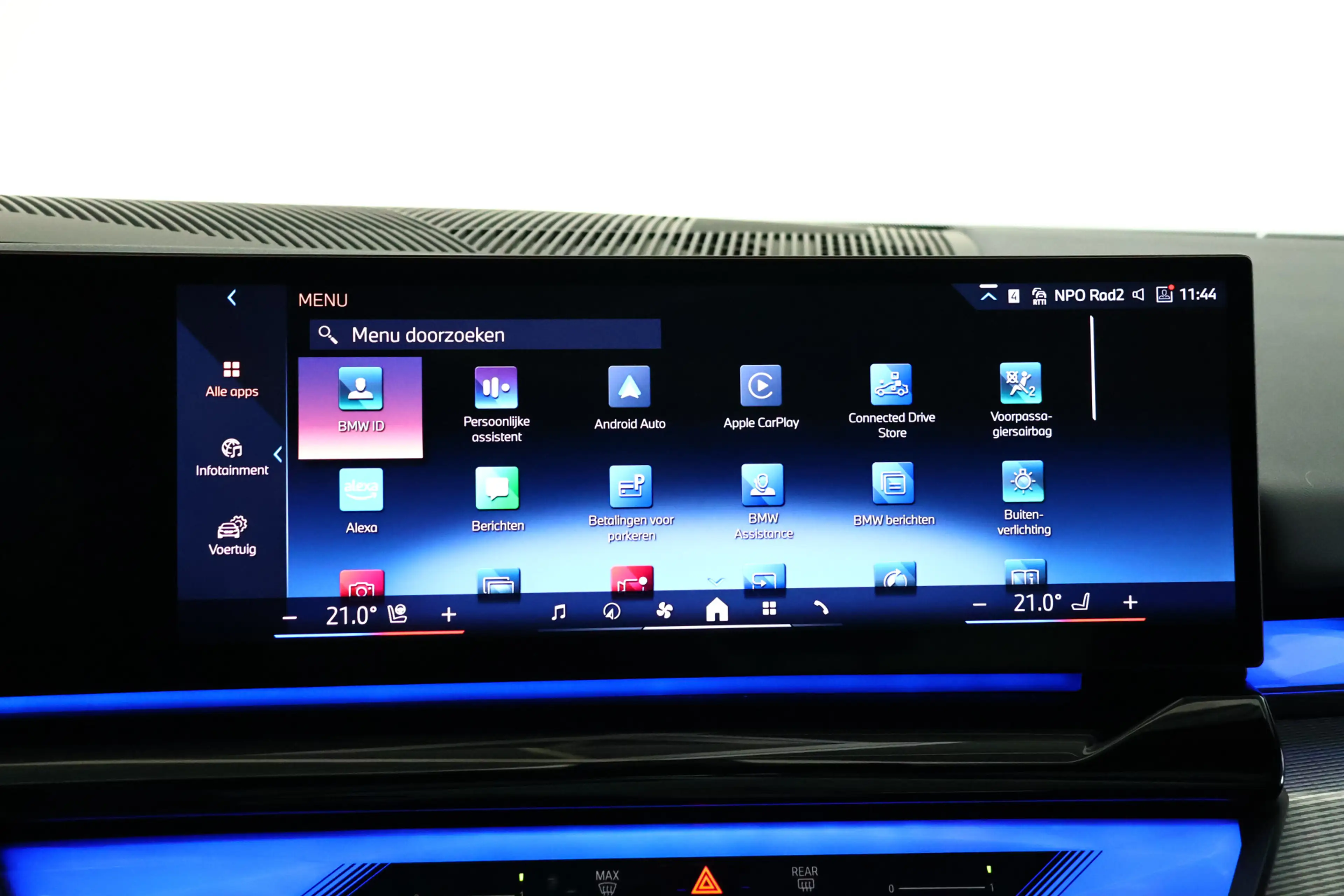 BMW i5 eDrive40 M Sport 84 kWh Panorama / HUD / ACC / Car — photo 24