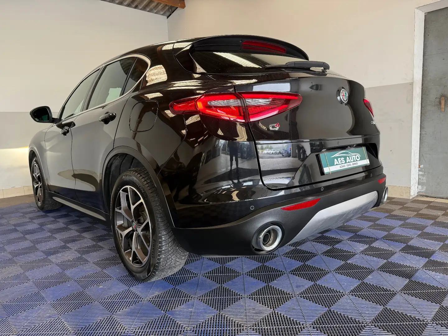 Alfa Romeo Stelvio Super Noir - 2