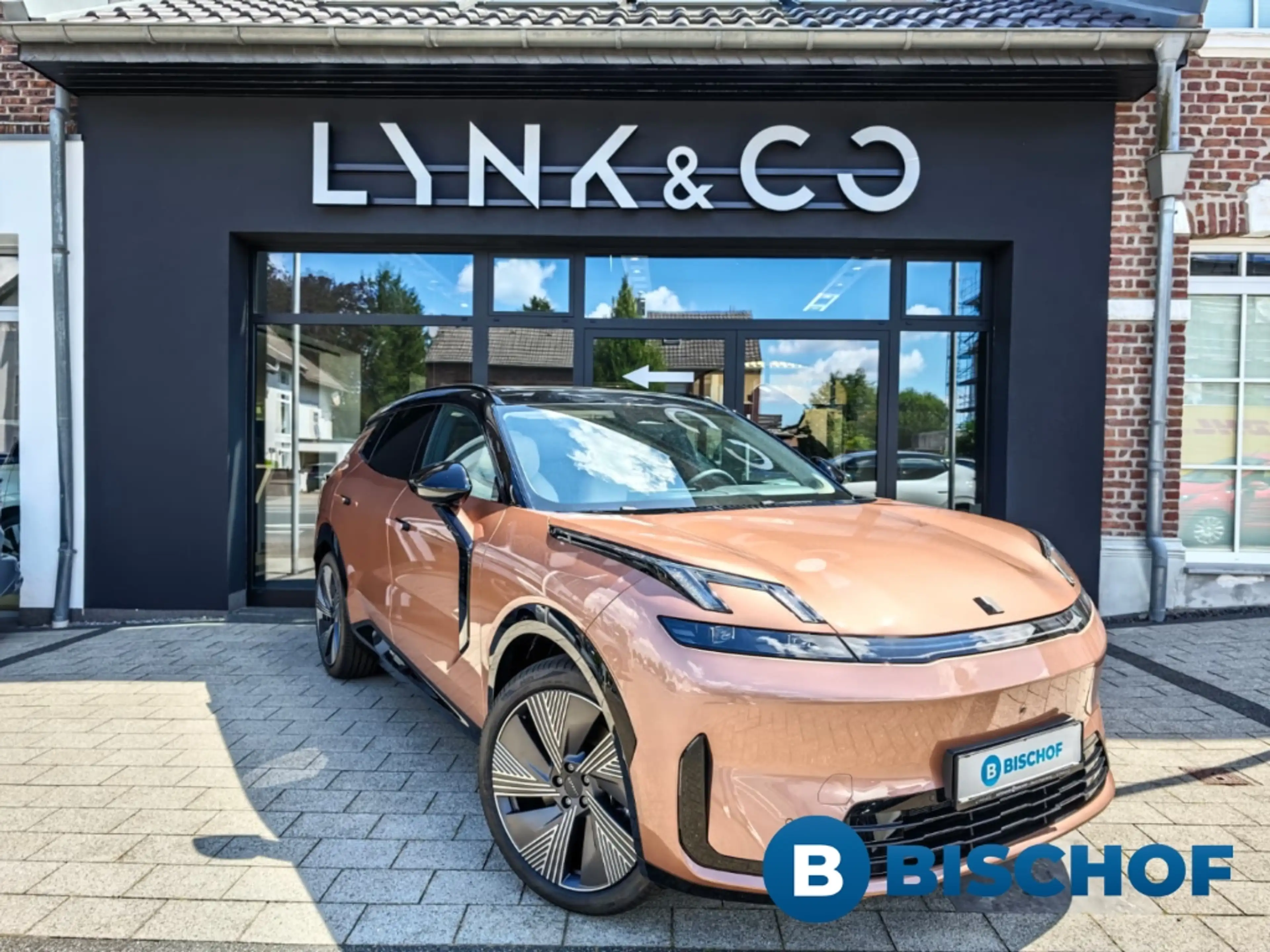 Lynk & Co 08 More 1.5 PHEV 360 Kamera Pano Massagesitze HarmanK