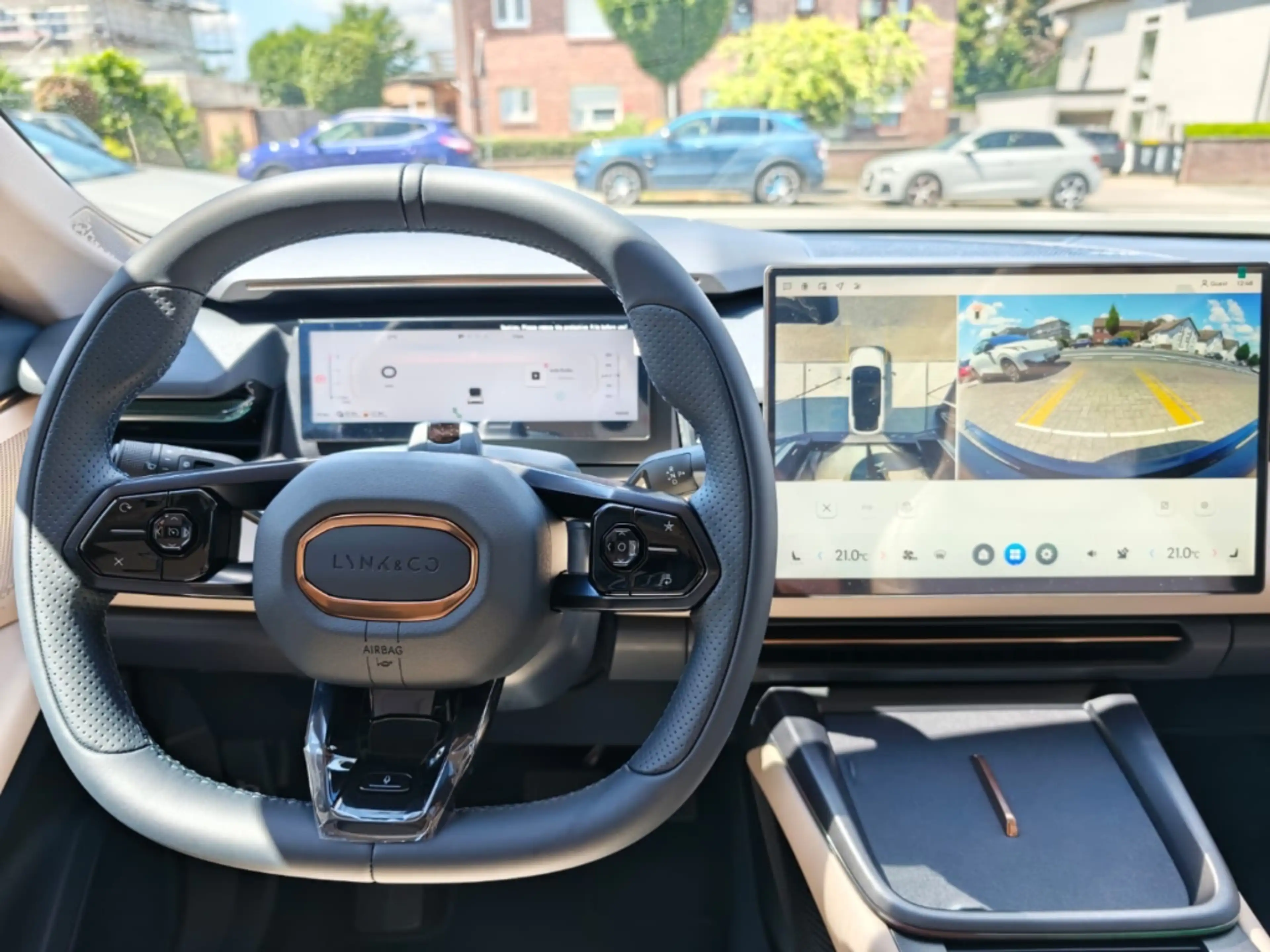 Lynk & Co 08 More 1.5 PHEV 360 Kamera Pano Massagesitze HarmanK — photo 14