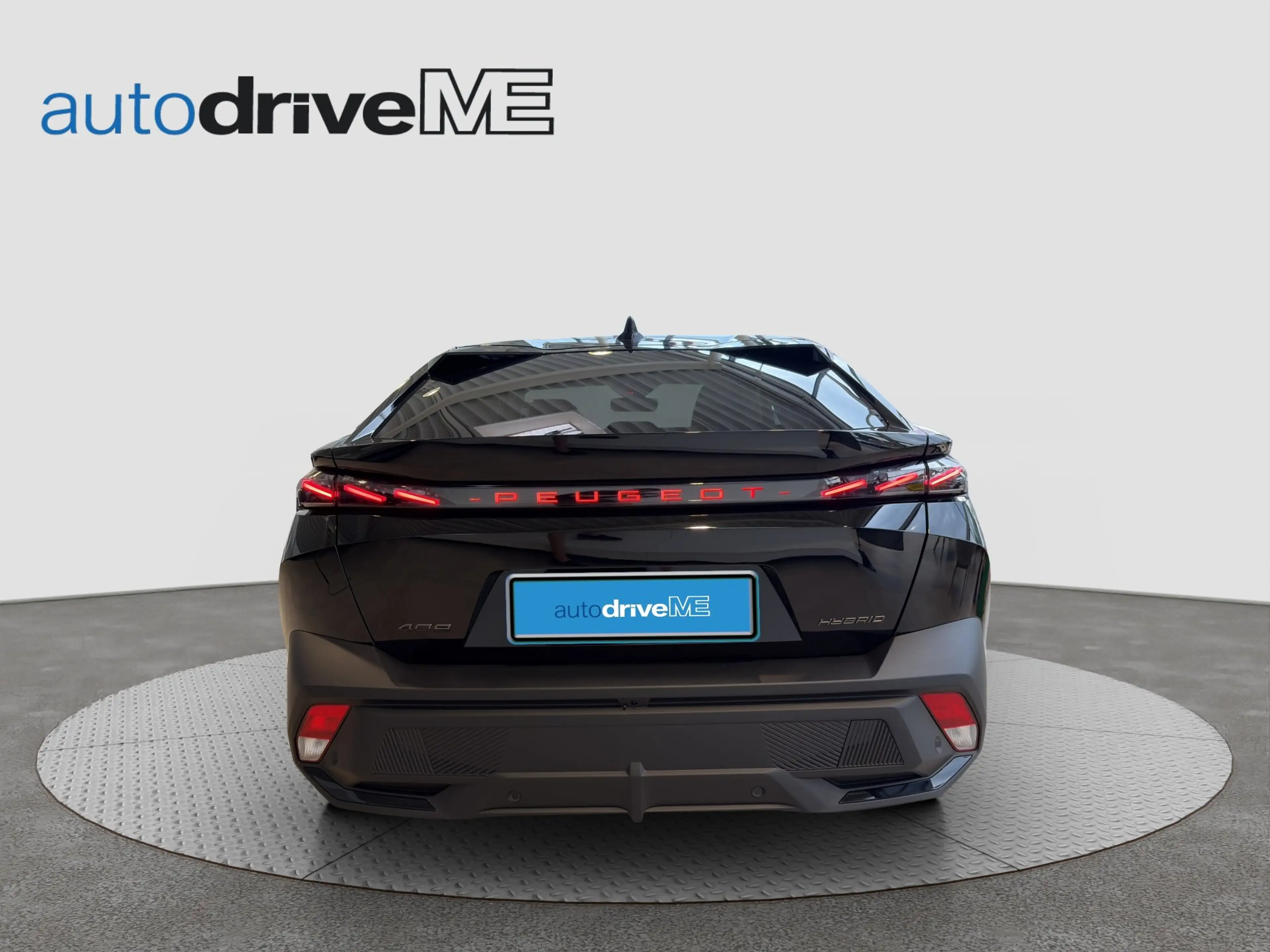 Peugeot 408 Hybrid 145 Allure — photo 4