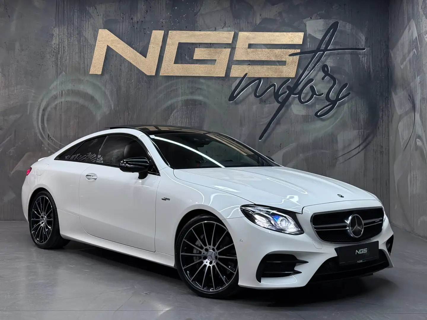 Mercedes-Benz E 53 AMG E 53 AMG 4Matic+ BURMESTER PANO SITZBLÜ HEAD-UP Weiß - 1