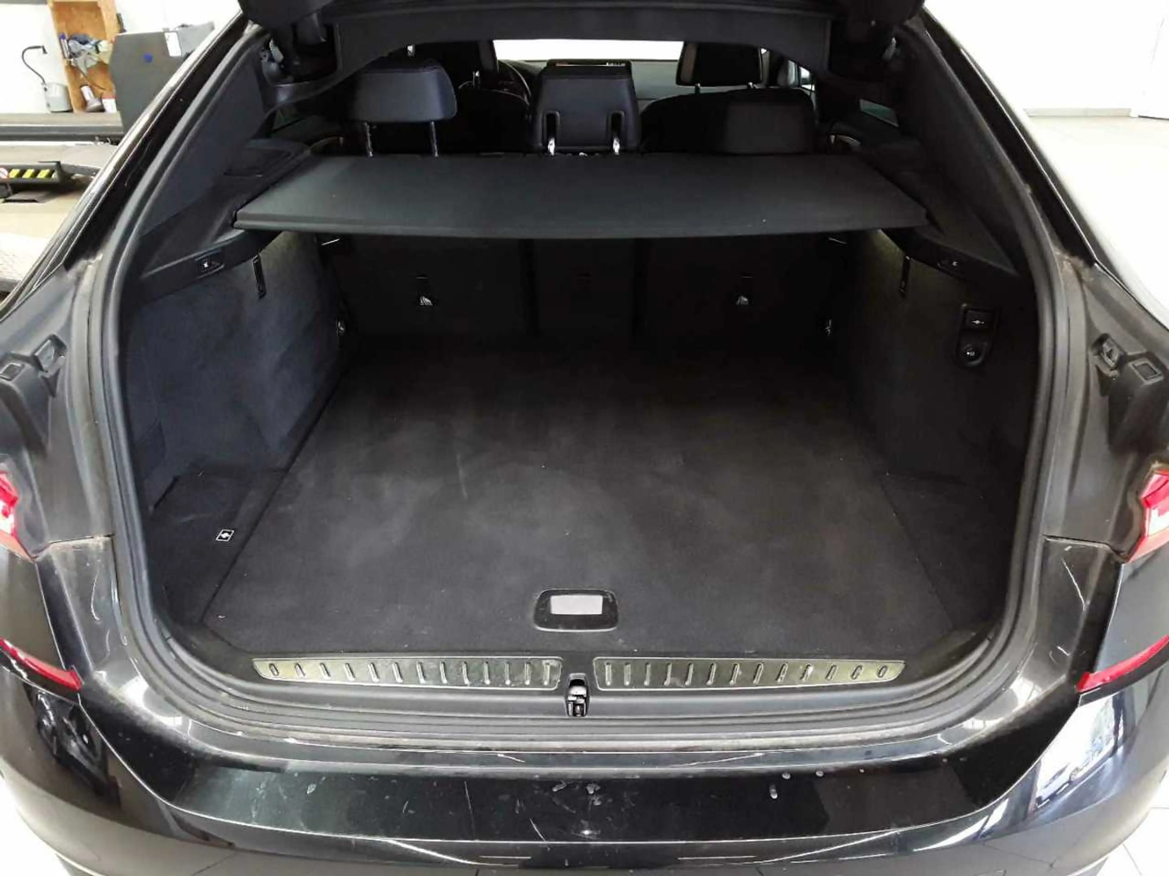 BMW 630 630d xDrive Gran Turismo Luxury Line AHK — photo 9