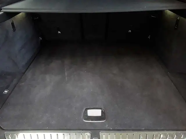 BMW 6 Series view 10