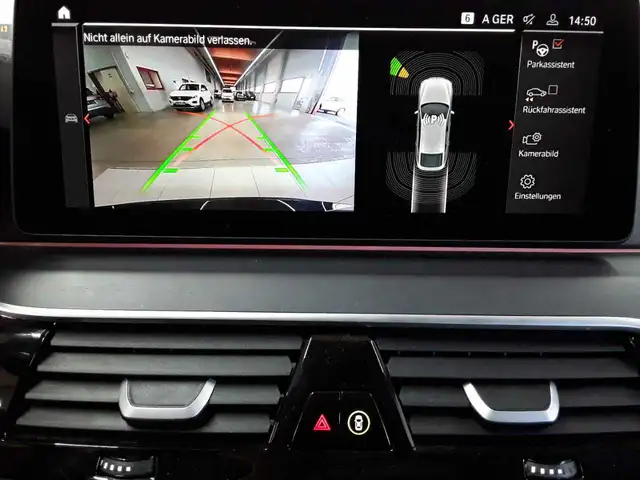 BMW 6 Series view 14