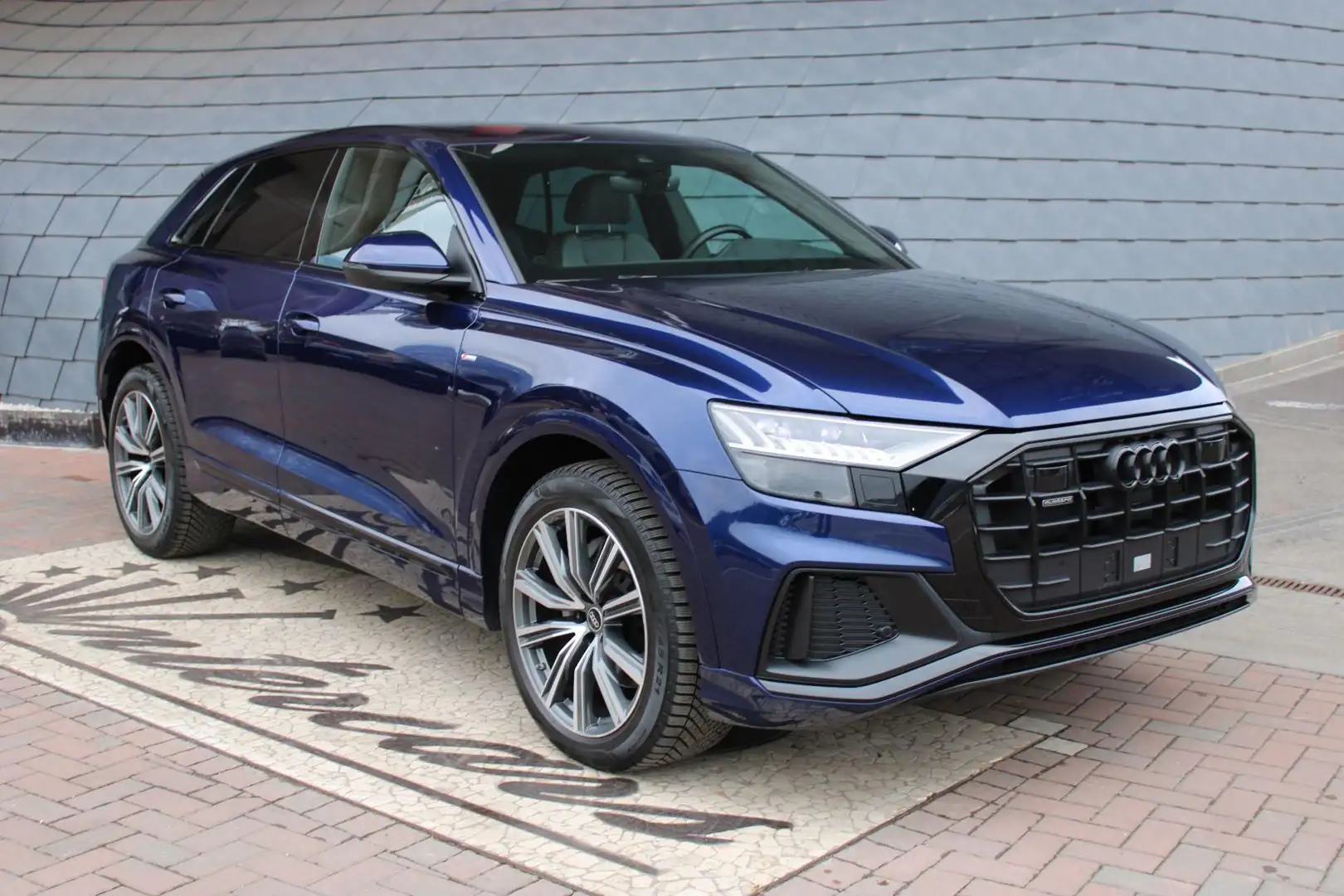 Audi Q8 50TDI 286cv quattro S-line Blau - 1