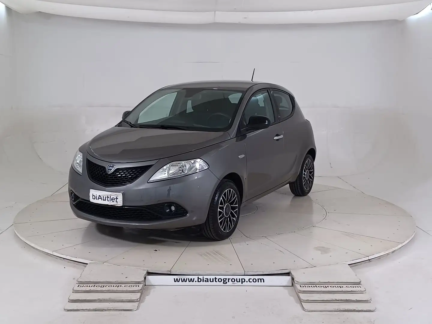 Lancia Ypsilon III 2015 Benzina 1.0 firefly hybrid Gold s&s 70cv Сірий - 1